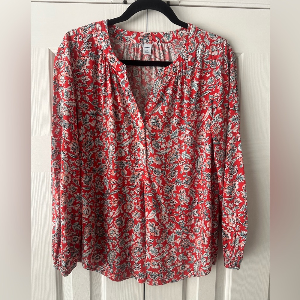 Long Sleeve, V Nevk, Floral-Paisley Blouse
Sz M
Excellent Condition